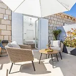Rooms D&L, Free Parking On-Site